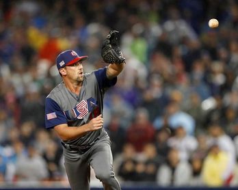 Los Cardenales firman por dos años al relevista Luke Gregerson Los Cardenales firman por dos años al relevista Luke Gregerson