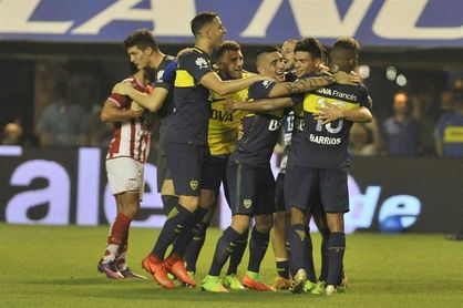 Con gol de Wilmar Barrios, Boca derrotó a Estudiantes y quedó como único líder Con gol de Wilmar Barrios, Boca derrotó a Estudiantes y quedó como único líder