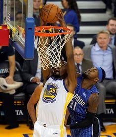 111-104. Durant vuelve a ser el líder estelar y ganador de Warriors 111-104. Durant vuelve a ser el líder estelar y ganador de Warriors