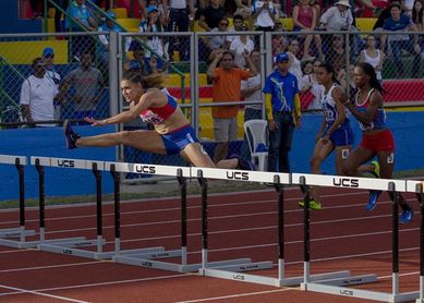 El atletismo impone tres nuevos récords en los Juegos Centroamericanos El atletismo impone tres nuevos récords en los Juegos Centroamericanos
