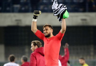 Raiola quiere anular la renovación de Donnarumma con el Milan, según medios Raiola quiere anular la renovación de Donnarumma con el Milan, según medios