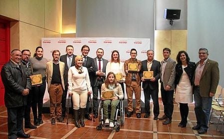 Imagen de los premiados. Imagen de los premiados.