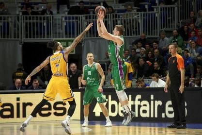 El Unicaja se juega la Copa en Tenerife tras recobrar la senda de la victoria El Unicaja se juega la Copa en Tenerife tras recobrar la senda de la victoria