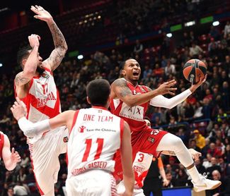 92-85. El Baskonia roza la épica tras bloquearse ante la creatividad milanesa 92-85. El Baskonia roza la épica tras bloquearse ante la creatividad milanesa