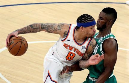 102-93. Beasley salva a Knicks con 32 puntos en la vuelta de Porzingis 102-93. Beasley salva a Knicks con 32 puntos en la vuelta de Porzingis
