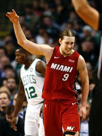 Warriors tienen ya mejor marca; pierden Rockets; Heat comparten liderato Warriors tienen ya mejor marca; pierden Rockets; Heat comparten liderato