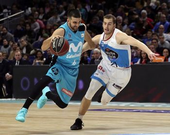 95-67: El Estudiantes devora al Obradoiro y mira a los puestos coperos 95-67: El Estudiantes devora al Obradoiro y mira a los puestos coperos