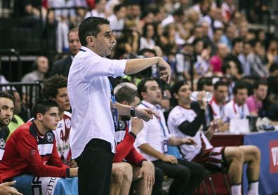 "Jota", que anunciará su futuro "pronto", admite que la temporada es "dura" "Jota", que anunciará su futuro "pronto", admite que la temporada es "dura"