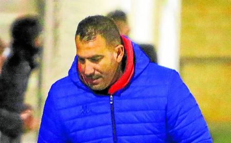 Raúl Carmona, entrenador de Los Palacios, está firmando unos números envidiables. Raúl Carmona, entrenador de Los Palacios, está firmando unos números envidiables.