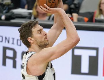 Mirotic y Pau Gasol muestran su liderazgo en los triunfos de Bulls y Spurs Mirotic y Pau Gasol muestran su liderazgo en los triunfos de Bulls y Spurs