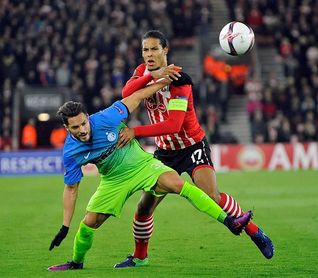 Klopp, sobre Van Dijk: "El precio lo marca el mercado, no nosotros" Klopp, sobre Van Dijk: "El precio lo marca el mercado, no nosotros"