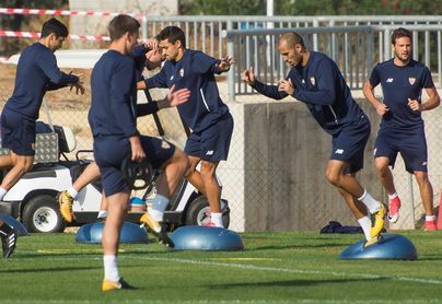 Maresca dirigió el entrenamiento a la espera de la incorporación de Montella Maresca dirigió el entrenamiento a la espera de la incorporación de Montella