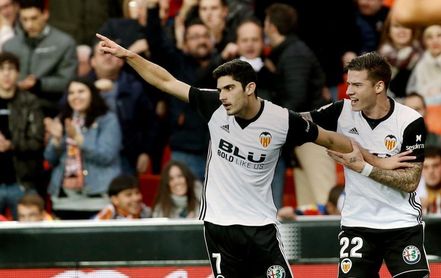 2-1. El Valencia se reencuentra con el triunfo ante un consistente Girona 2-1. El Valencia se reencuentra con el triunfo ante un consistente Girona