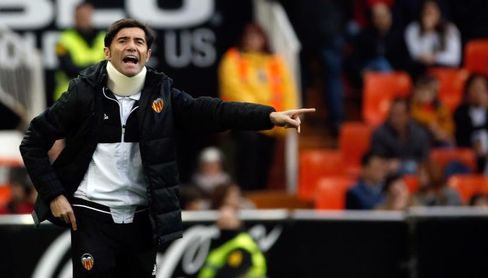 Marcelino: "Los ocho puntos de ventaja al Sevilla no me parecen definitivos" Marcelino: "Los ocho puntos de ventaja al Sevilla no me parecen definitivos"