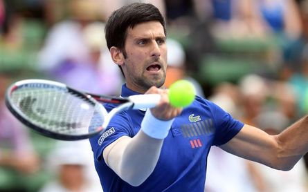 Djokovic gana a Thiem en su regreso Djokovic gana a Thiem en su regreso