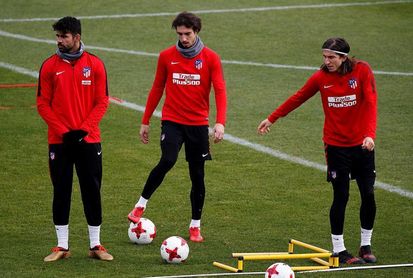 Filipe Luis y Diego Costa no se entrenaron con sus compañeros Filipe Luis y Diego Costa no se entrenaron con sus compañeros