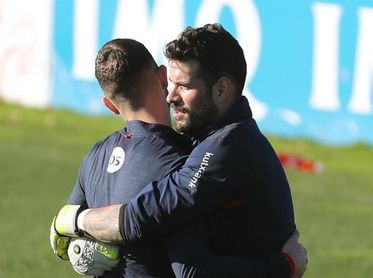 Herrerín: "Mi renovación es porque estoy jugando bien, no por Kepa" Herrerín: "Mi renovación es porque estoy jugando bien, no por Kepa"