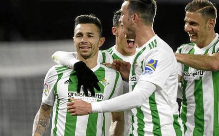 Las cláusulas de Rubén para renovar por el Betis Las cláusulas de Rubén para renovar por el Betis