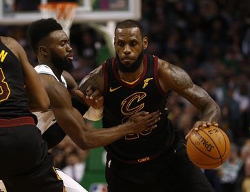 James y Curry son elegidos capitanes de los equipos del Partido de las Estrellas James y Curry son elegidos capitanes de los equipos del Partido de las Estrellas