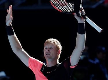 El británico Edmund en semifinales en Australia al vencer al búlgaro Dimitrov El británico Edmund en semifinales en Australia al vencer al búlgaro Dimitrov