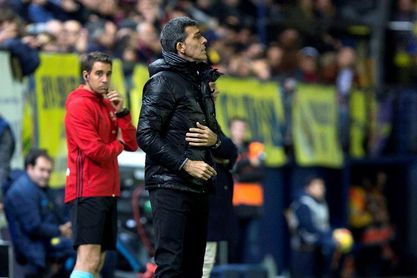 Muñiz, obligado a formar una defensa inédita en Riazor Muñiz, obligado a formar una defensa inédita en Riazor