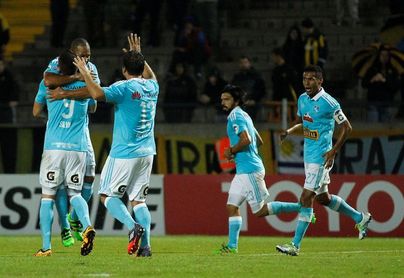 La Liga peruana comienza con un reclamo de puntos por el Sporting Cristal La Liga peruana comienza con un reclamo de puntos por el Sporting Cristal