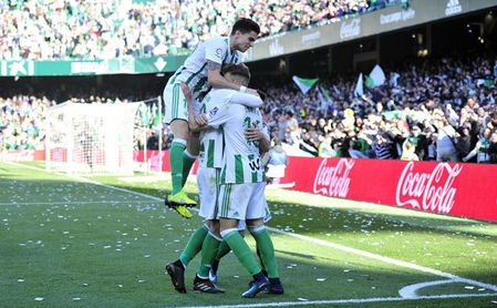 El doblete de Loren le dio los tres puntos al Betis. El doblete de Loren le dio los tres puntos al Betis.