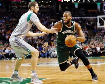 Los Celtics refuerzan el juego interior con el fichaje de Greg Monroe Los Celtics refuerzan el juego interior con el fichaje de Greg Monroe