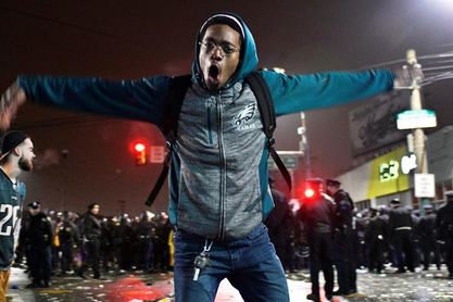 Foles y los Eagles convierten las calles de Filadelfia en una auténtica fiesta Foles y los Eagles convierten las calles de Filadelfia en una auténtica fiesta