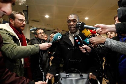 Seedorf firma con el Deportivo hasta final de temporada Seedorf firma con el Deportivo hasta final de temporada