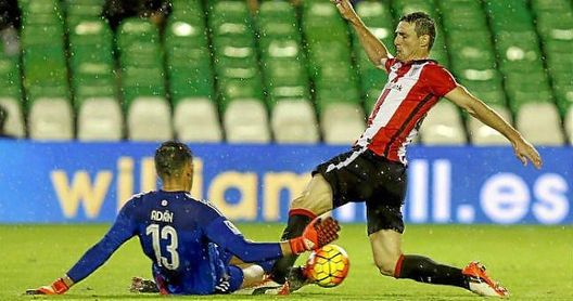 Cincuenta días sin la portería a cero para el Betis. Cincuenta días sin la portería a cero para el Betis.