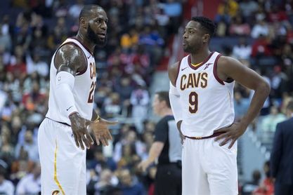 Los Cavaliers mandan a Wade a Miami y llegan Hood y Hill en un traspaso de tres equipos Los Cavaliers mandan a Wade a Miami y llegan Hood y Hill en un traspaso de tres equipos