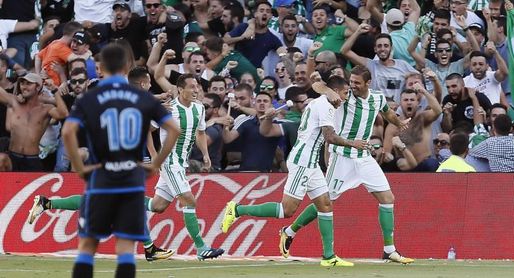 El Deportivo se encomienda a Seedorf para resurgir ante el Betis El Deportivo se encomienda a Seedorf para resurgir ante el Betis