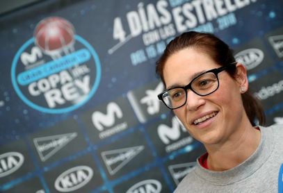 Anna Montañana: "Hay que derribar puertas para que una mujer dirija en Liga" Anna Montañana: "Hay que derribar puertas para que una mujer dirija en Liga"