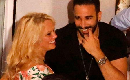Las confesiones sexuales de Pamela Anderson sobre Adil Rami Las confesiones sexuales de Pamela Anderson sobre Adil Rami