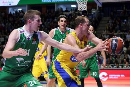 83-69. Unicaja doblega al Maccabi y sigue con vida en la Euroliga 83-69. Unicaja doblega al Maccabi y sigue con vida en la Euroliga