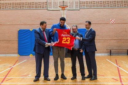 Lima vuelve al UCAM pensando en "hacer grandes cosas y mejorar al equipo" Lima vuelve al UCAM pensando en "hacer grandes cosas y mejorar al equipo"