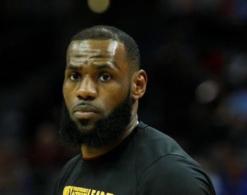 97-108. Sixers imponen su juego de equipo ante el individual de LeBron James 97-108. Sixers imponen su juego de equipo ante el individual de LeBron James