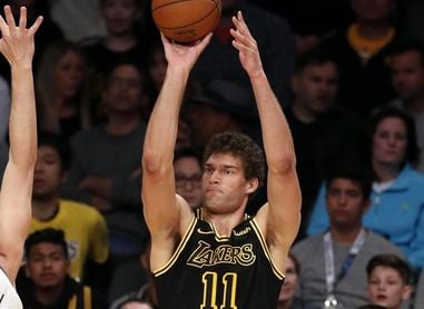 108-107. López selló la victoria de los Lakers 108-107. López selló la victoria de los Lakers