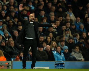 Guardiola es sancionado con 22.500 euros por lucir el lazo amarillo Guardiola es sancionado con 22.500 euros por lucir el lazo amarillo