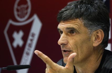 Mendilíbar: "No nos queremos quedar en tierra de nadie" Mendilíbar: "No nos queremos quedar en tierra de nadie"