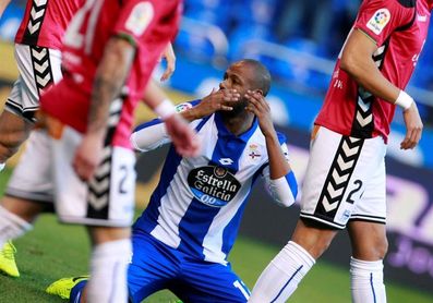 Sidnei admite que el partido ante Las Palmas es "una final" para el Dépor Sidnei admite que el partido ante Las Palmas es "una final" para el Dépor