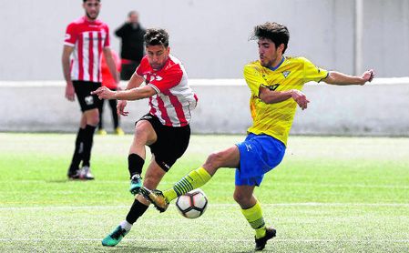 Un UD Morón más eficaz se llevó las tres unidades. Un UD Morón más eficaz se llevó las tres unidades.