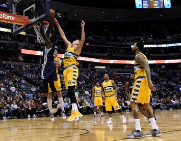 100-108. Jokic y Murray mantienen a Nuggets con posibilidad de ir a finales 100-108. Jokic y Murray mantienen a Nuggets con posibilidad de ir a finales