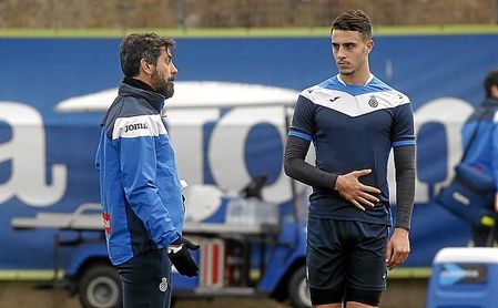 Quique ha prescindido de Hermoso desde que se marcó dos goles en propia puerta en Leganés. Quique ha prescindido de Hermoso desde que se marcó dos goles en propia puerta en Leganés.