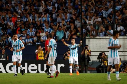 Racing empató con Belgrano y no se pudo acercar más al líder Boca Juniors Racing empató con Belgrano y no se pudo acercar más al líder Boca Juniors