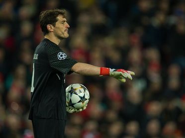 Casillas alcanza los 1.000 partidos como profesion Casillas alcanza los 1.000 partidos como profesion