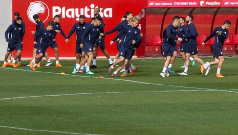 Máxima expectación en el último entrenamiento previo de Montella Máxima expectación en el último entrenamiento previo de Montella