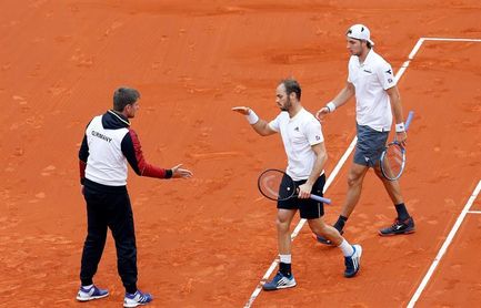 El dobles alemán pone contra las cuerdas a España tras ganar un épico partido El dobles alemán pone contra las cuerdas a España tras ganar un épico partido