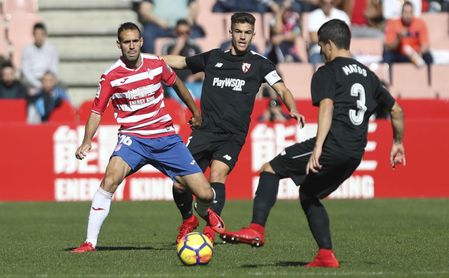 Víctor Díaz, sobre el Sevilla Atlético: "No podemos dejar que unos niños nos quiten algo bonito" Víctor Díaz, sobre el Sevilla Atlético: "No podemos dejar que unos niños nos quiten algo bonito"